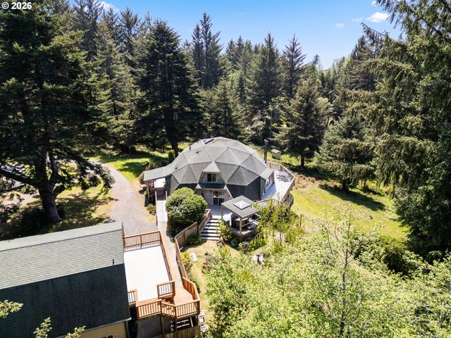 18698 CORNETT Rd, Brookings, OR 97415