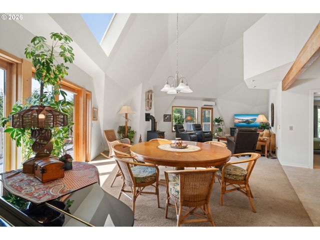 18698 CORNETT Rd, Brookings, OR 97415