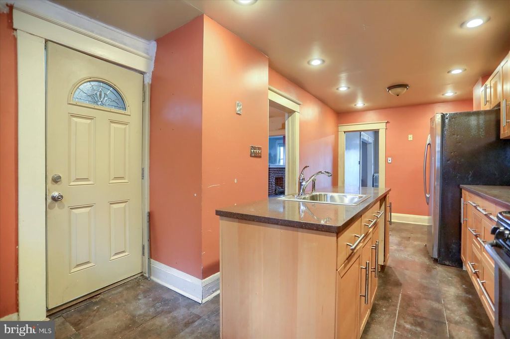 Image 14 of property listing at 2417 N PULASKI ST, Baltimore, MD 21217