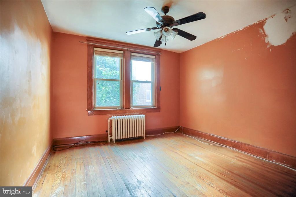 Image 15 of property listing at 2417 N PULASKI ST, Baltimore, MD 21217