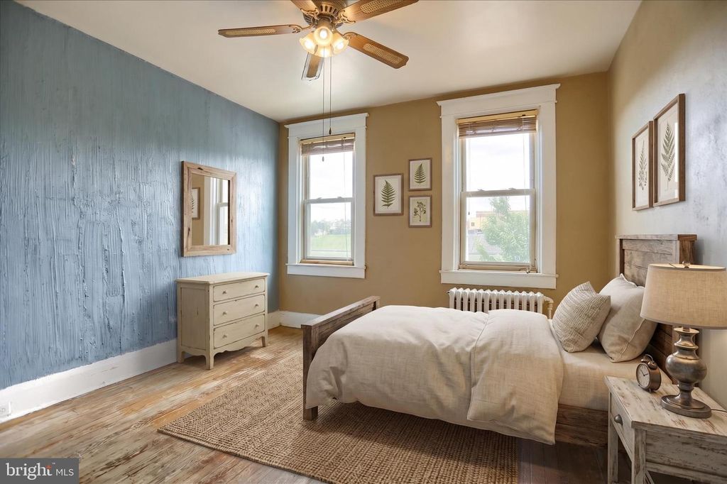 Image 18 of property listing at 2417 N PULASKI ST, Baltimore, MD 21217