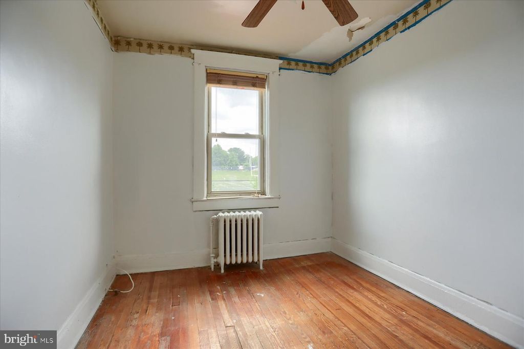 Image 20 of property listing at 2417 N PULASKI ST, Baltimore, MD 21217