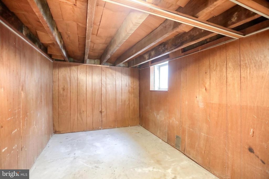 Image 34 of property listing at 2417 N PULASKI ST, Baltimore, MD 21217