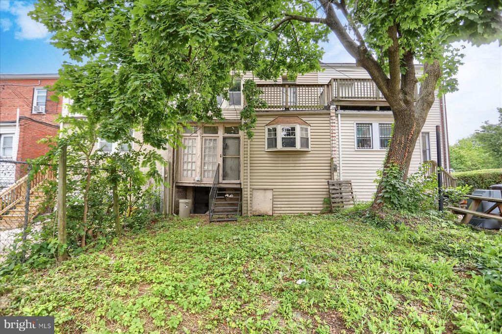 Image 44 of property listing at 2417 N PULASKI ST, Baltimore, MD 21217