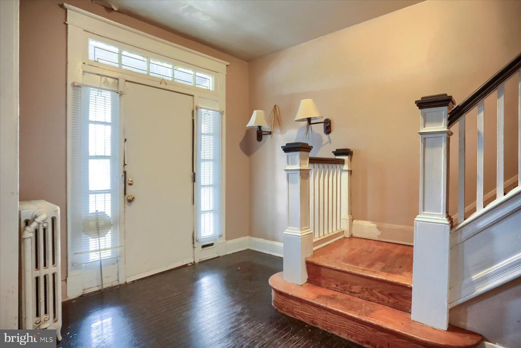 Image 7 of property listing at 2417 N PULASKI ST, Baltimore, MD 21217