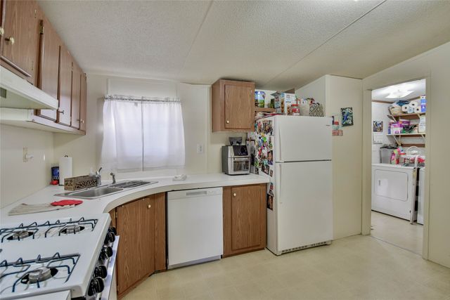 214 Gandy Street, Lipan, TX 76462