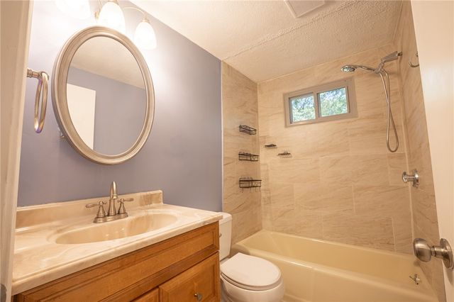 20 Watercress Court, Coventry, RI 02816