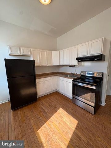 2198-98 E HUNTINGDON ST, Philadelphia, PA 19125