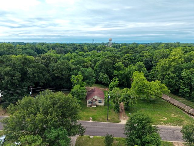 506 Edmonson Avenue, Athens, TX 75751