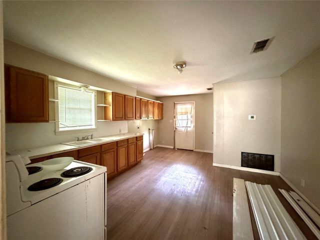 506 Edmonson Avenue, Athens, TX 75751