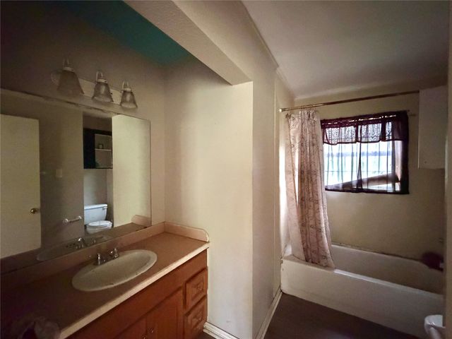 506 Edmonson Avenue, Athens, TX 75751