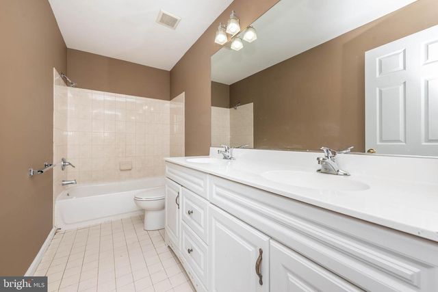 4021 BARRINGTON RD, Baltimore, MD 21207