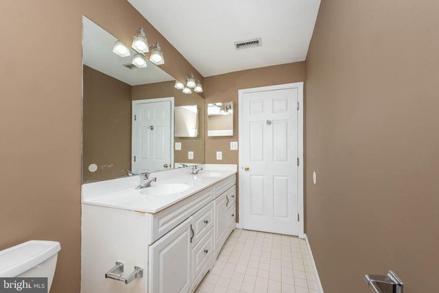 4021 BARRINGTON RD, Baltimore, MD 21207