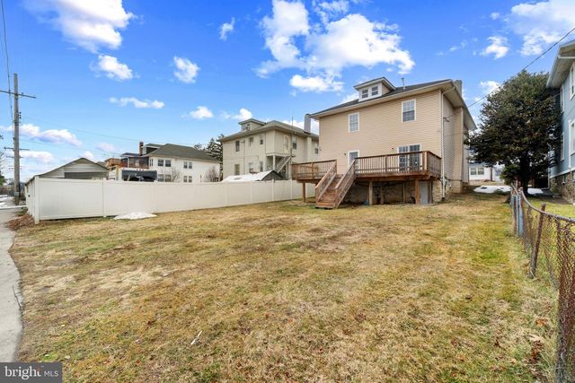 4021 BARRINGTON RD, Baltimore, MD 21207