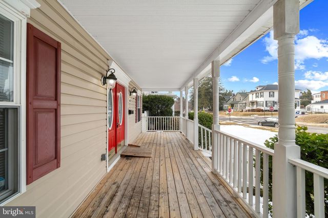 4021 BARRINGTON RD, Baltimore, MD 21207