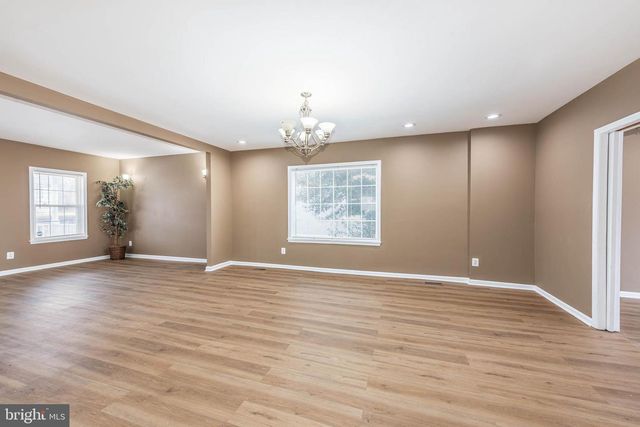 4021 BARRINGTON RD, Baltimore, MD 21207