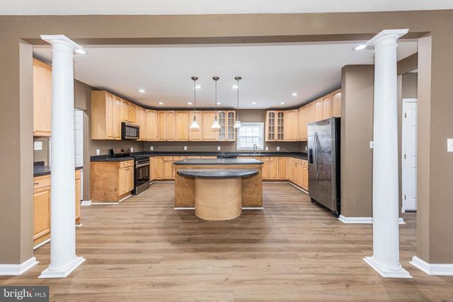 4021 BARRINGTON RD, Baltimore, MD 21207