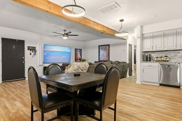 457 Loma Hermosa Drive NW, Albuquerque, NM 87105