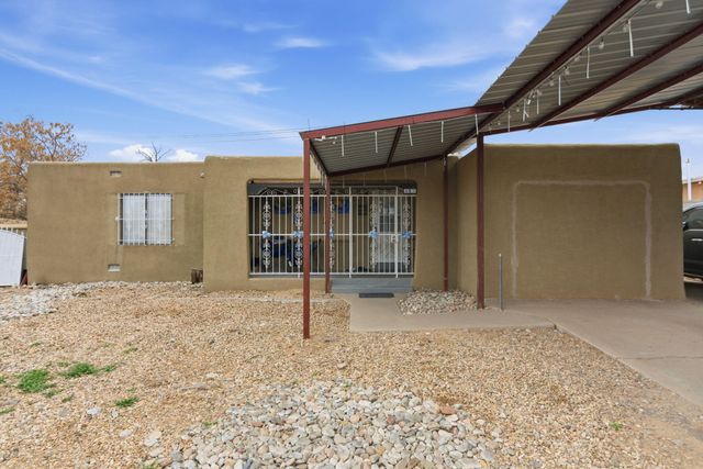 457 Loma Hermosa Drive NW, Albuquerque, NM 87105