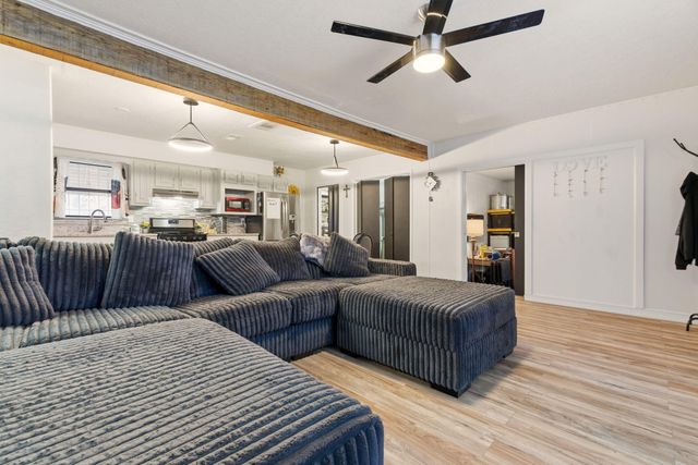 457 Loma Hermosa Drive NW, Albuquerque, NM 87105