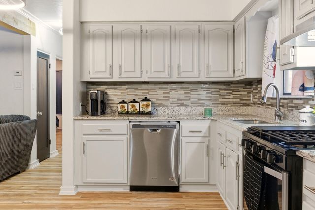 457 Loma Hermosa Drive NW, Albuquerque, NM 87105