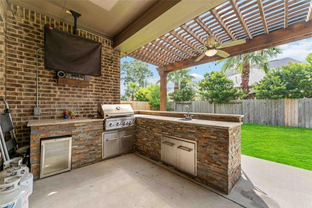 17522 Mineral Bluff Lane, Humble, TX 77346