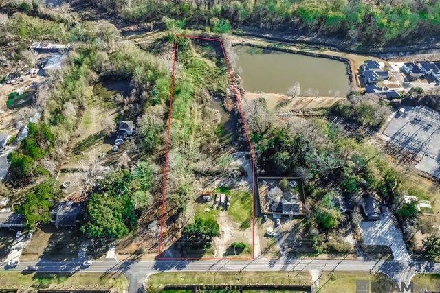 16430 Tiger Bend Rd, Baton Rouge, LA 70817