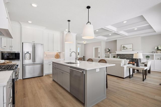 1031 Hart Lake Avenue, New Richmond, WI 54017