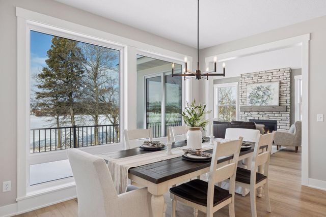 1031 Hart Lake Avenue, New Richmond, WI 54017