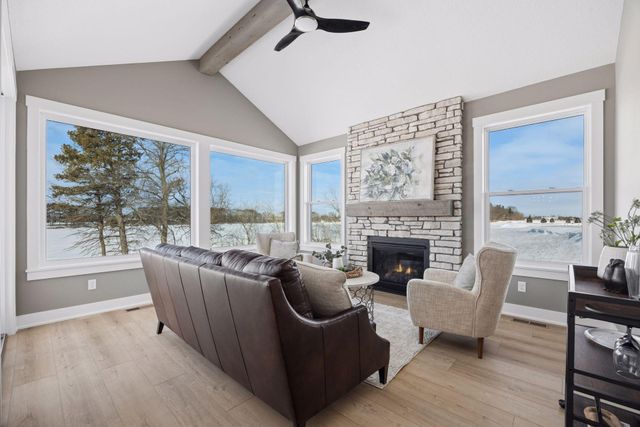 1031 Hart Lake Avenue, New Richmond, WI 54017