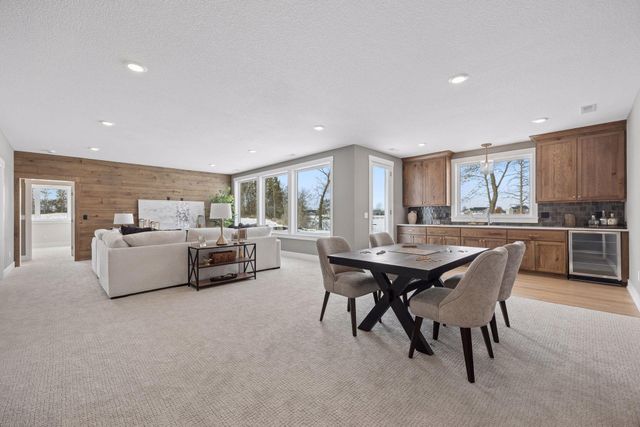 1031 Hart Lake Avenue, New Richmond, WI 54017