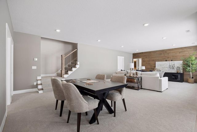 1031 Hart Lake Avenue, New Richmond, WI 54017