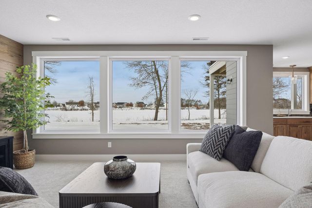 1031 Hart Lake Avenue, New Richmond, WI 54017