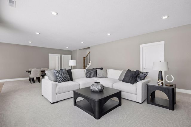 1031 Hart Lake Avenue, New Richmond, WI 54017