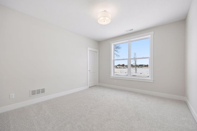 1031 Hart Lake Avenue, New Richmond, WI 54017