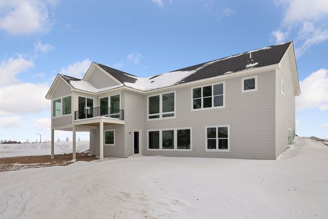 1031 Hart Lake Avenue, New Richmond, WI 54017