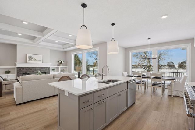 1031 Hart Lake Avenue, New Richmond, WI 54017