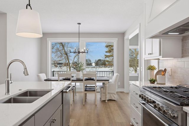 1031 Hart Lake Avenue, New Richmond, WI 54017