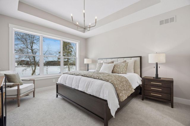 1031 Hart Lake Avenue, New Richmond, WI 54017