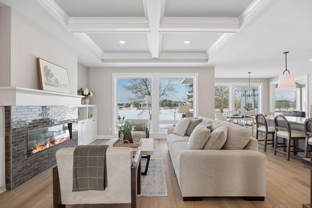 1031 Hart Lake Avenue, New Richmond, WI 54017