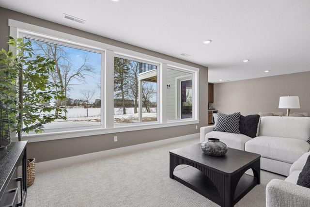 1031 Hart Lake Avenue, New Richmond, WI 54017