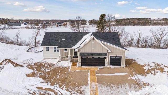 1031 Hart Lake Avenue, New Richmond, WI 54017