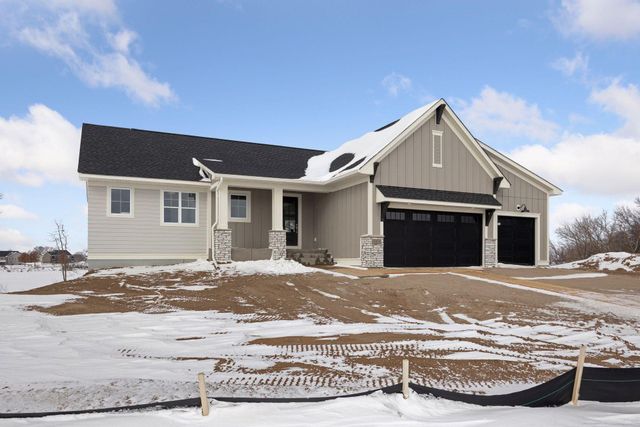 1031 Hart Lake Avenue, New Richmond, WI 54017