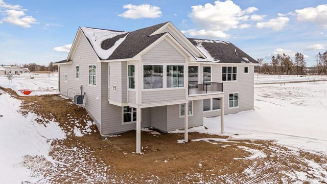 1031 Hart Lake Avenue, New Richmond, WI 54017