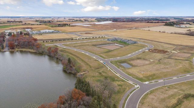 1031 Hart Lake Avenue, New Richmond, WI 54017