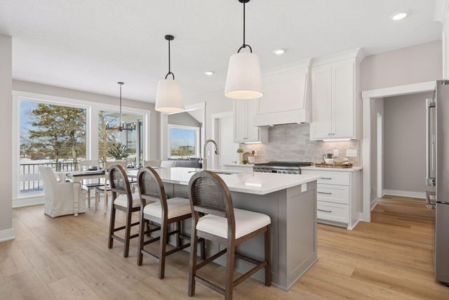 1031 Hart Lake Avenue, New Richmond, WI 54017