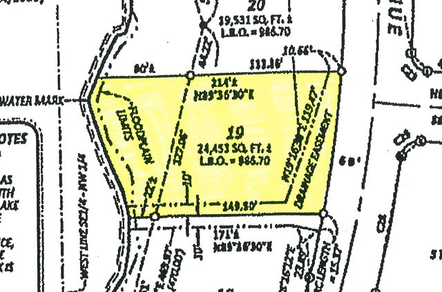 1031 Hart Lake Avenue, New Richmond, WI 54017