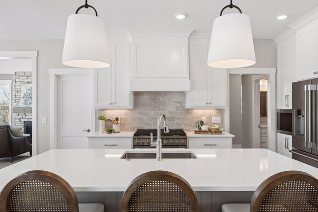 1031 Hart Lake Avenue, New Richmond, WI 54017