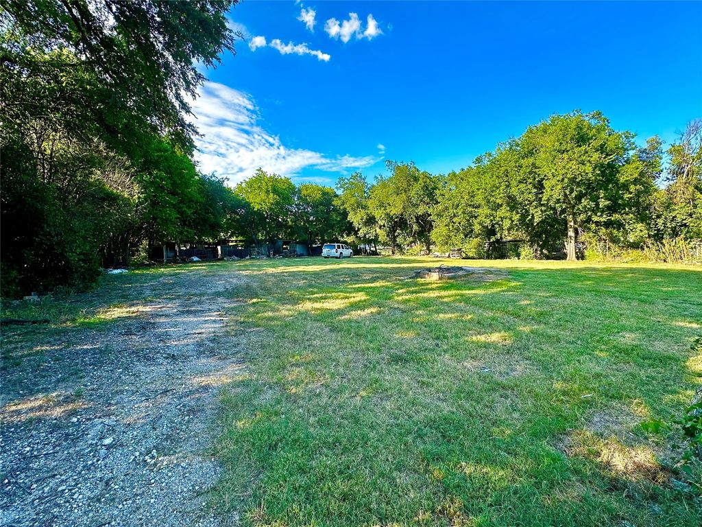 1329 Minden Street, Fort Worth, TX 76115
