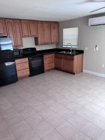 5393 SE 48th Avenue Unit C, Stuart, FL 34997